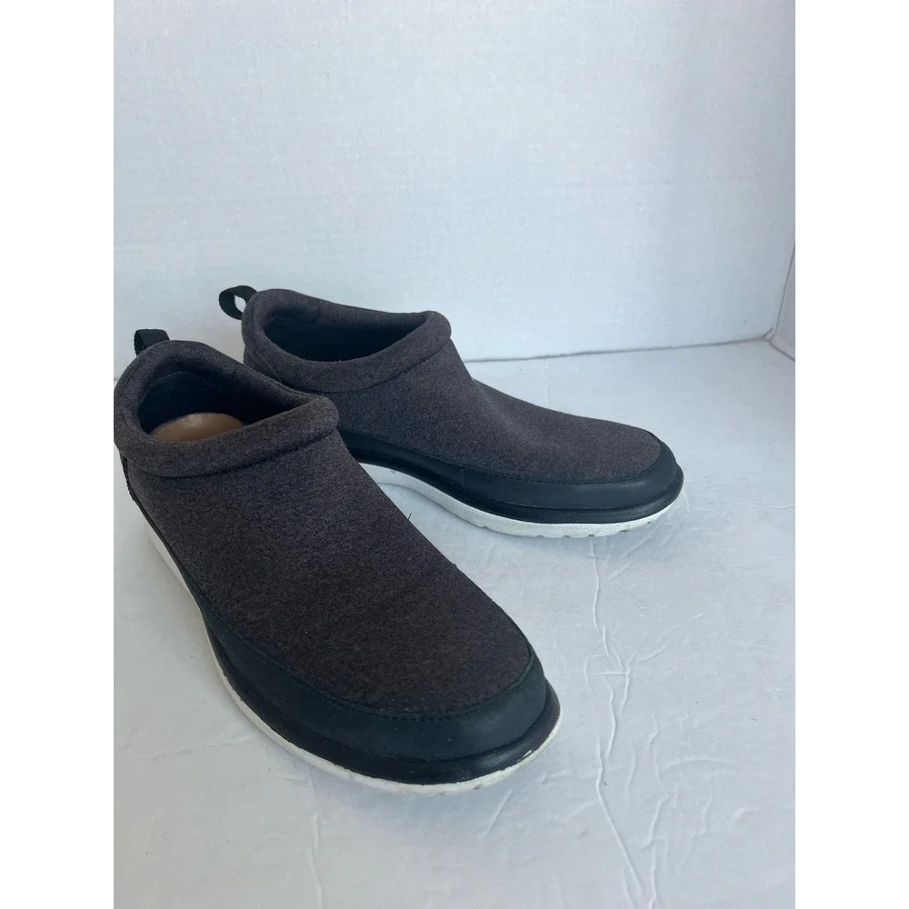 UGG Riviera Women's Slip On Gray Black White Comfort‎ Low Top Sneaker Shoes 7.5